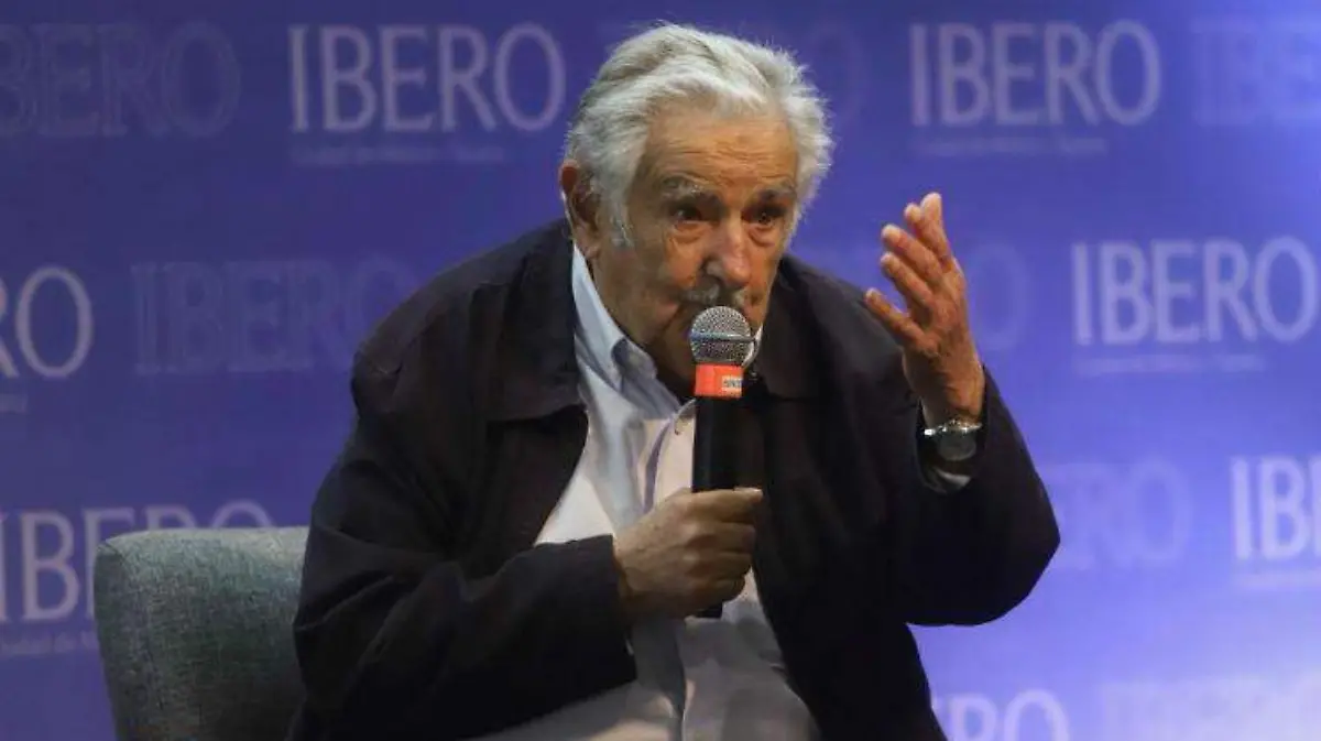 jose mujica iberto ALEJANDRO AGUILAR